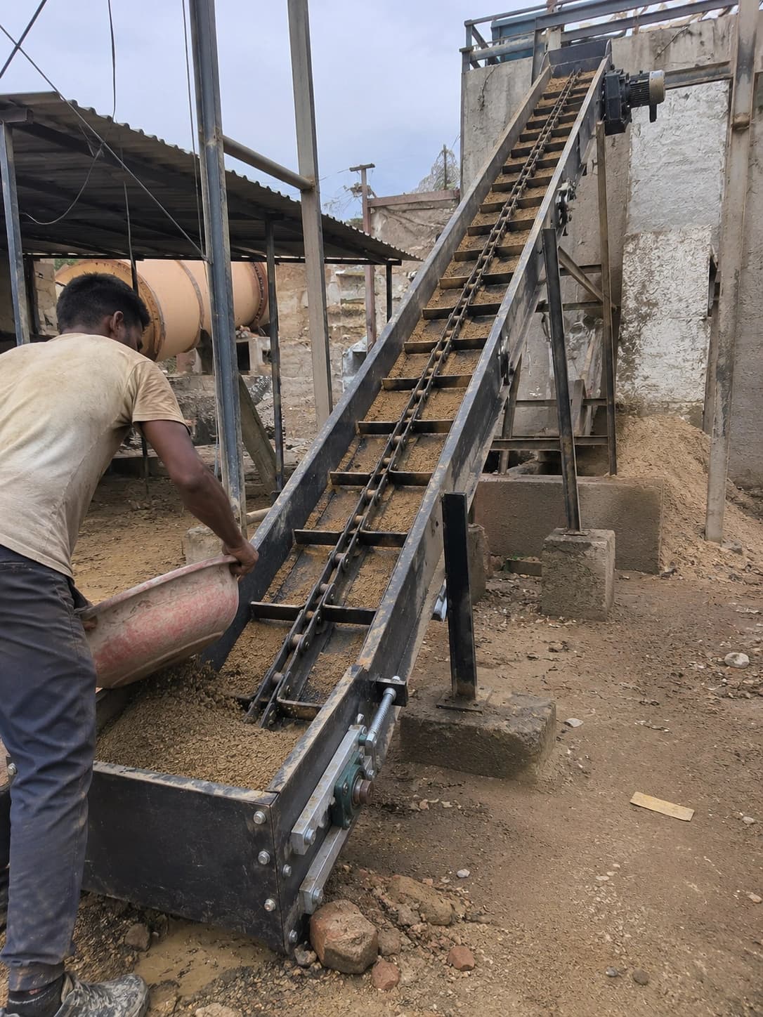 Chain Conveyor in use